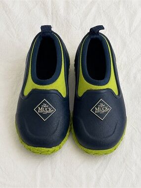 Muck Boot Co. Kids Navy & Lime Slip-On Rain Shoes